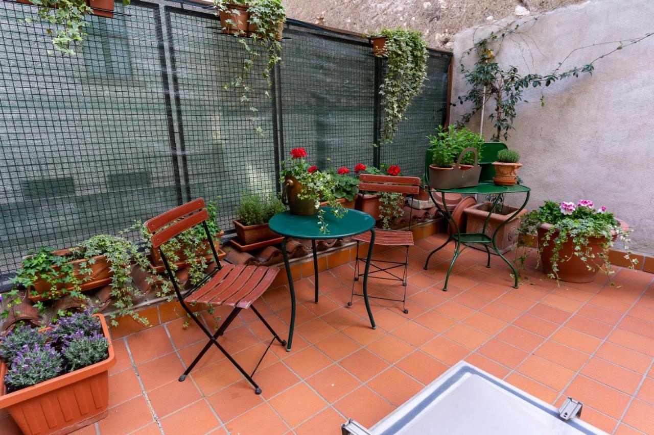 B&B S. Trinita 18 Suites & Rooms Тренто Екстер'єр фото