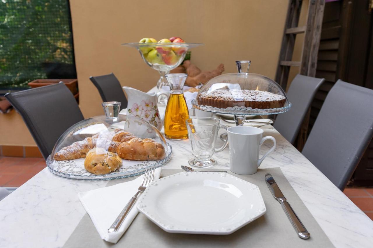 B&B S. Trinita 18 Suites & Rooms Тренто Екстер'єр фото