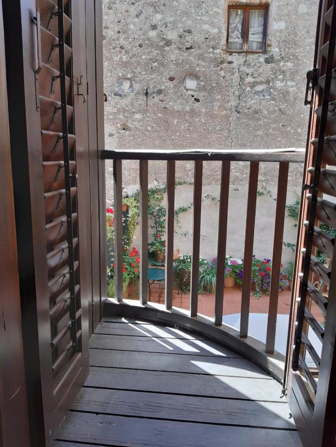 B&B S. Trinita 18 Suites & Rooms Тренто Номер фото